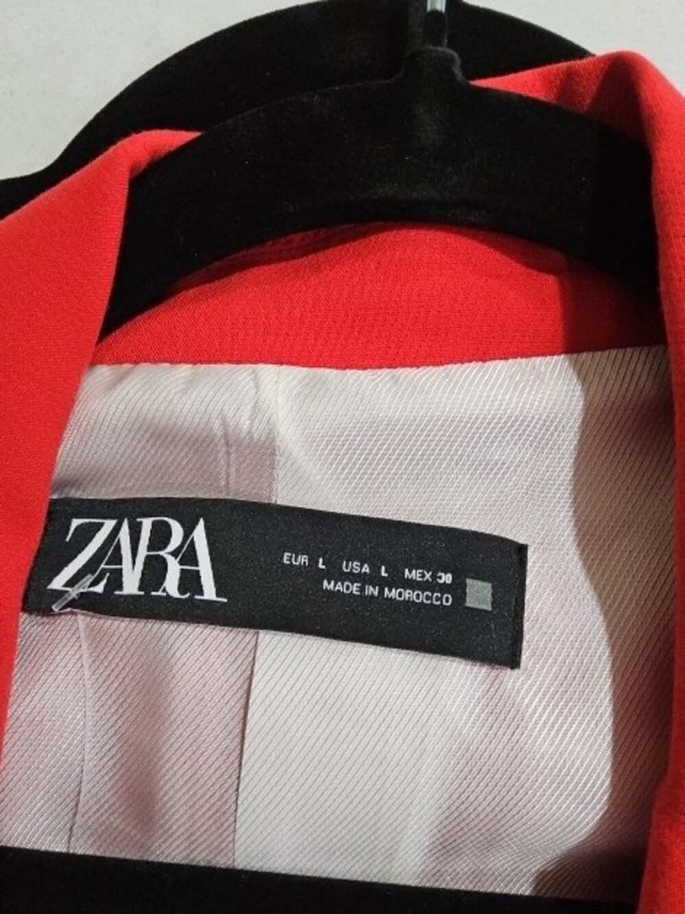 Zara Red Double-Breasted Sleeveless Vest and Wide-Leg Pants Set - Picture 2 of 3